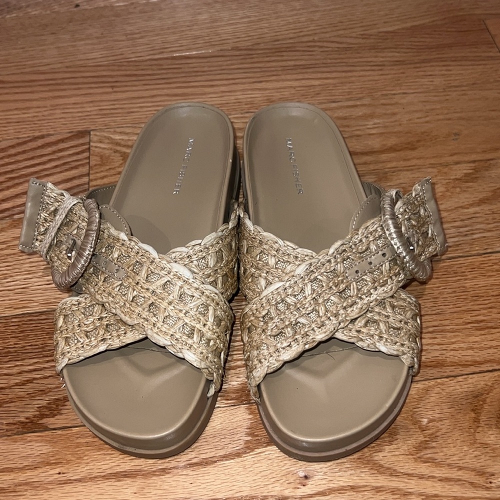 Marc Fisher WELTI FLAT FOOTBED SANDAL Sz 6.5